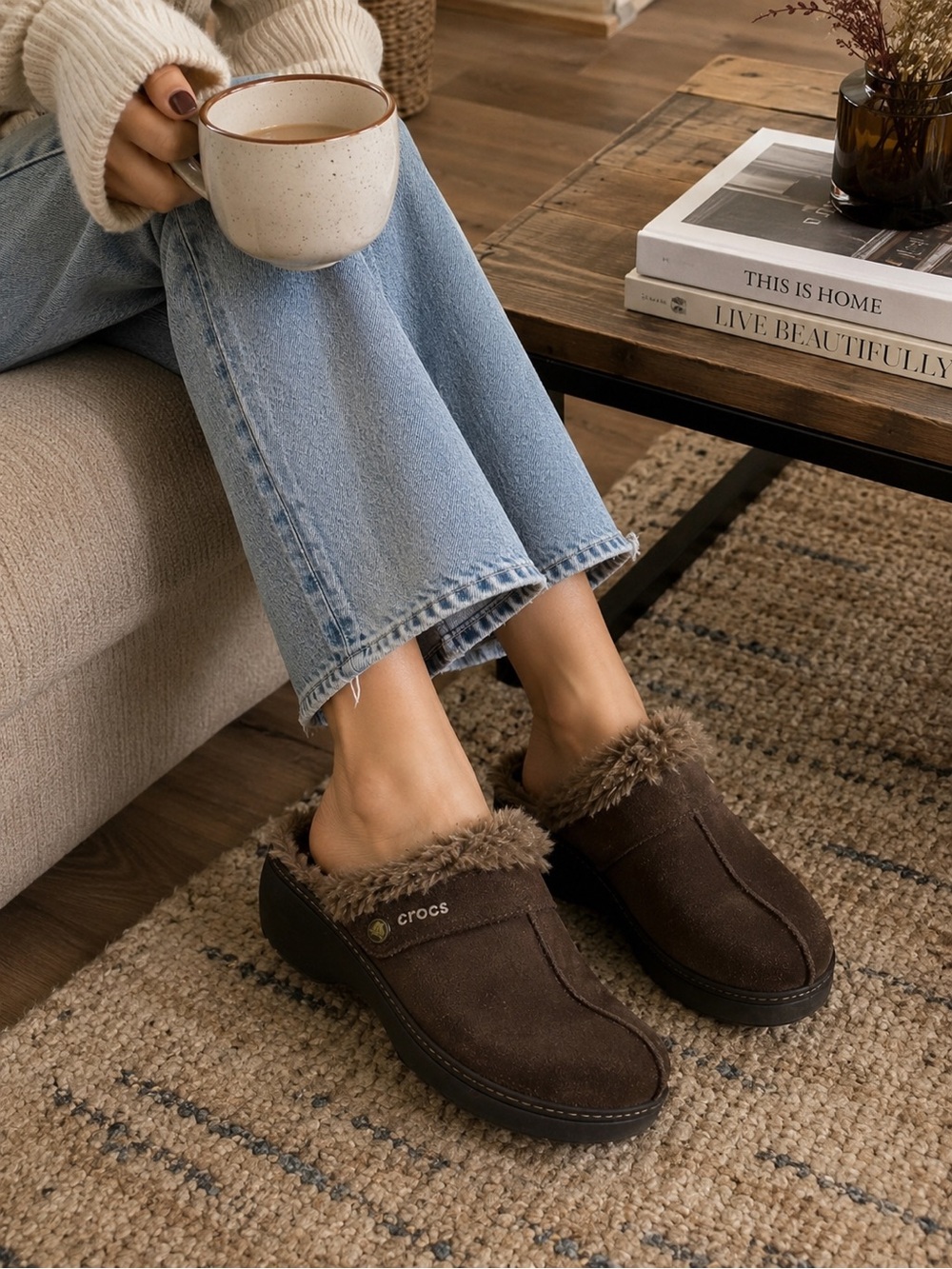 Crocs fuzzy lined brown mule clogs womens size 9 cozy y2k